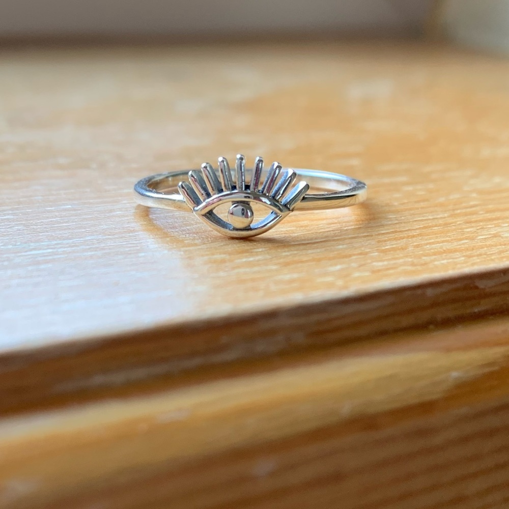 Sterling Silver Eye Ring Size 8